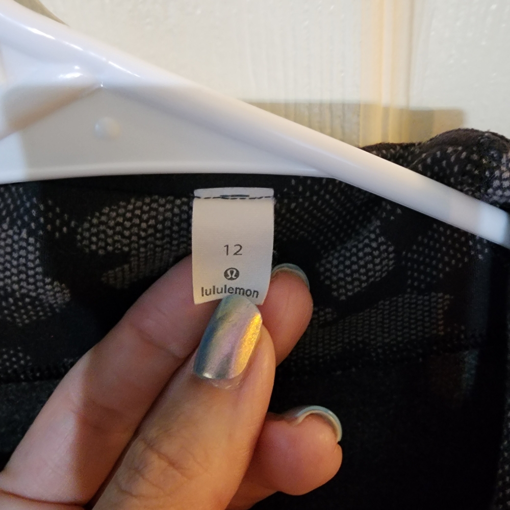 lululemon athletica Black Camo Long Sleeve Top - Picture 5 of 6